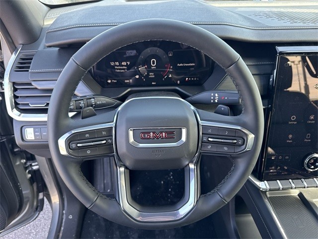 GMC Acadia Vehicle Full-screen Gallery Image 14