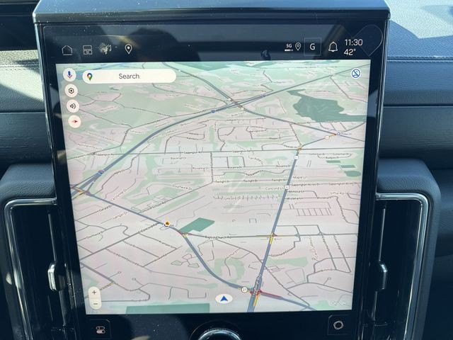 GMC Yukon XL Vehicle Full-screen Gallery Image 18