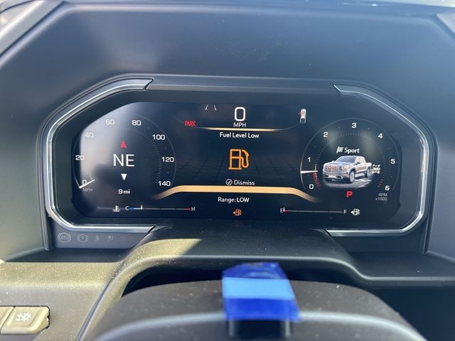 GMC Sierra 1500 Vehicle Full-screen Gallery Image 15