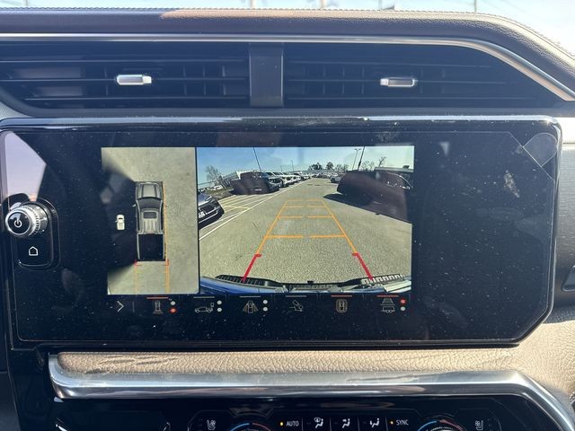 GMC Sierra 1500 Vehicle Full-screen Gallery Image 17