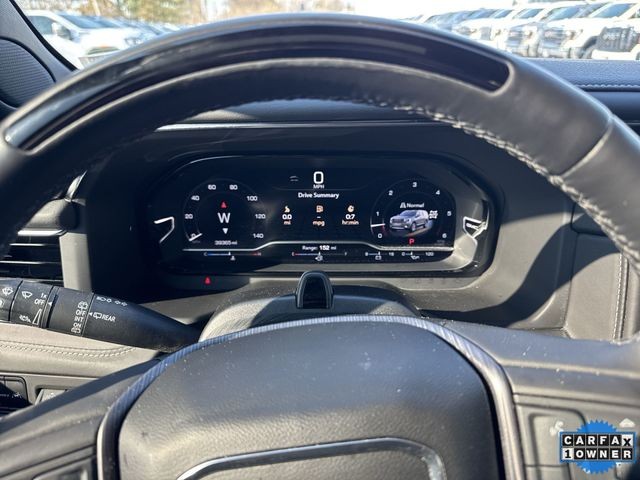 GMC Yukon Vehicle Full-screen Gallery Image 14