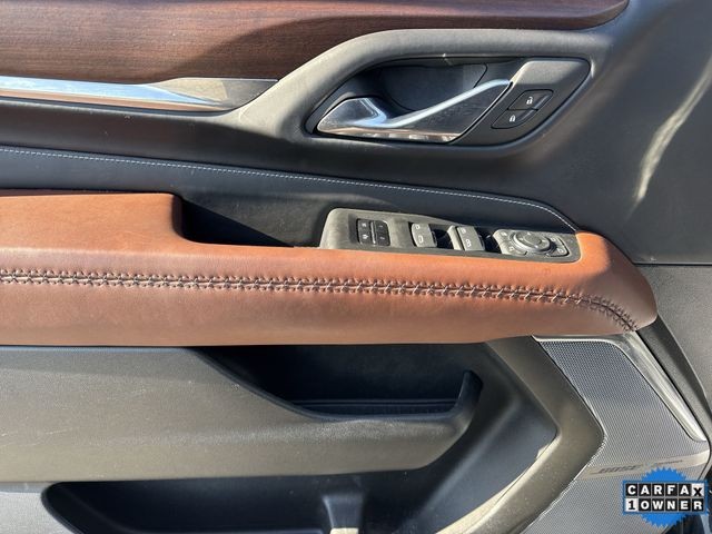 GMC Yukon Vehicle Full-screen Gallery Image 26