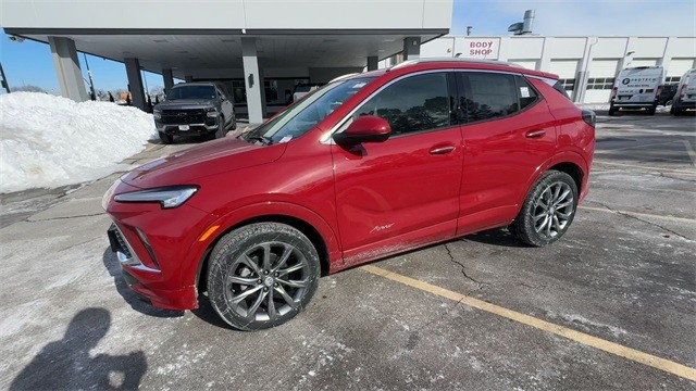 Buick Encore GX Vehicle Full-screen Gallery Image 04