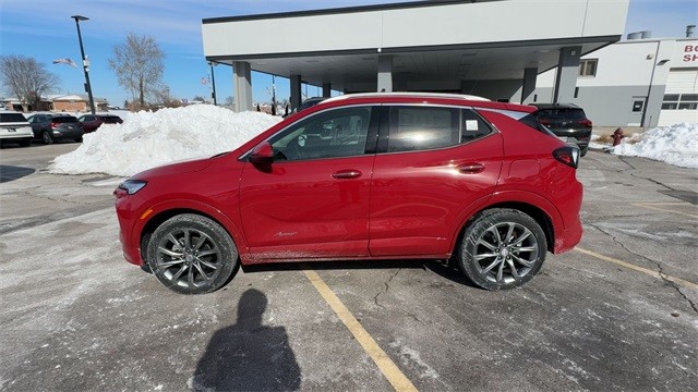 Buick Encore GX Vehicle Full-screen Gallery Image 05