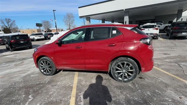 Buick Encore GX Vehicle Full-screen Gallery Image 06