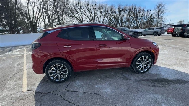 Buick Encore GX Vehicle Full-screen Gallery Image 09