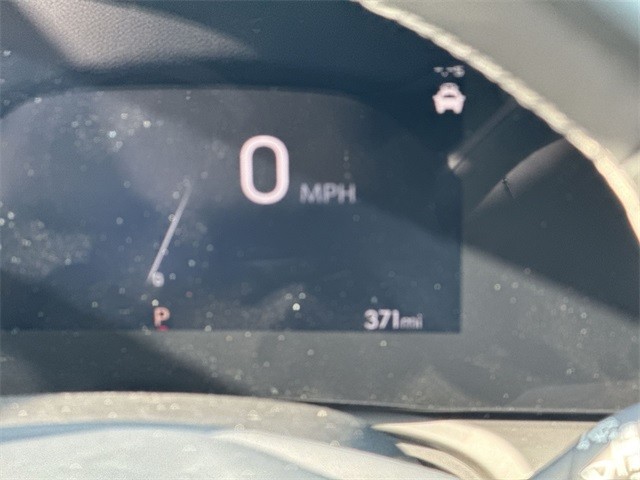 Buick Encore GX Vehicle Full-screen Gallery Image 15