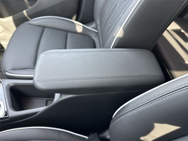 Buick Encore GX Vehicle Full-screen Gallery Image 20