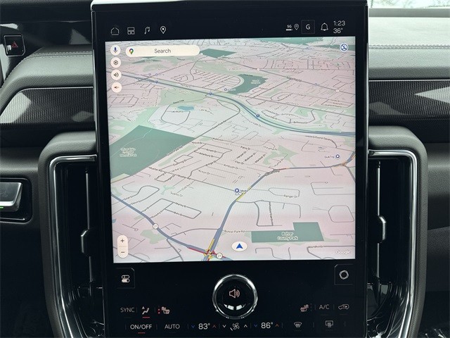 GMC Yukon Vehicle Full-screen Gallery Image 18