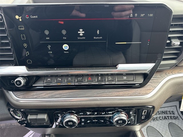 GMC Sierra 1500 Vehicle Full-screen Gallery Image 16