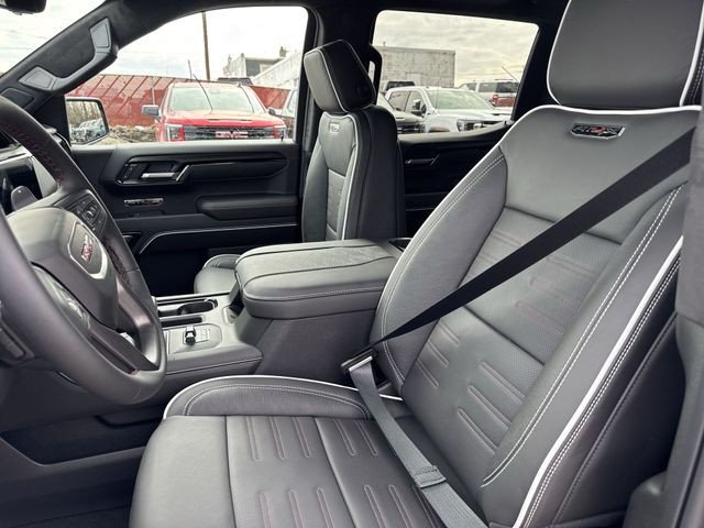 GMC Sierra 1500 Vehicle Full-screen Gallery Image 11