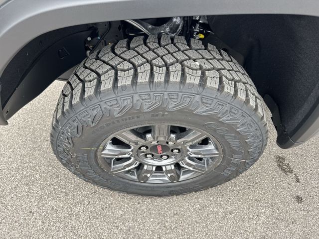 GMC Sierra 1500 Vehicle Full-screen Gallery Image 10