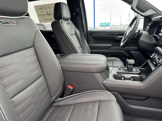 GMC Sierra 1500 Vehicle Full-screen Gallery Image 25