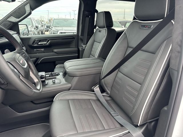 GMC Sierra 1500 Vehicle Full-screen Gallery Image 11