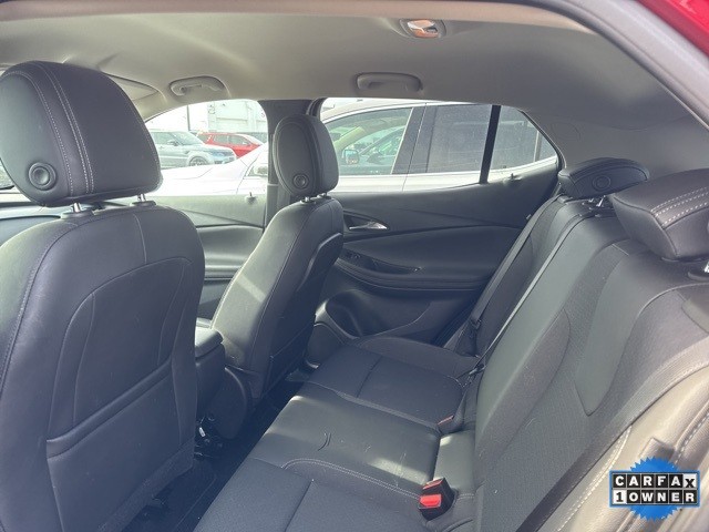 Buick Encore GX Vehicle Full-screen Gallery Image 06