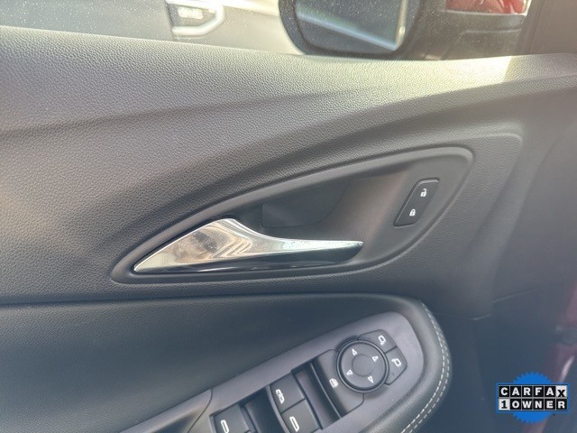 Buick Encore GX Vehicle Full-screen Gallery Image 13