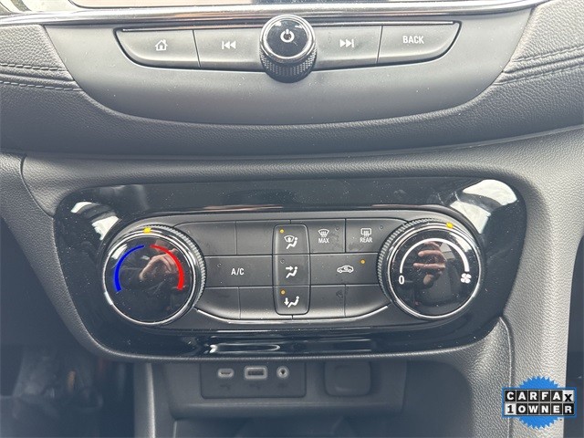 Buick Encore GX Vehicle Full-screen Gallery Image 15