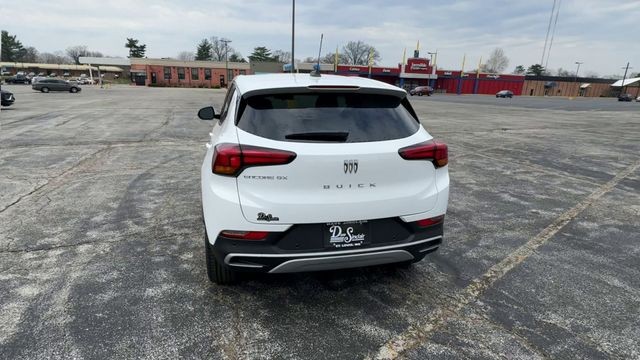 Buick Encore GX Vehicle Full-screen Gallery Image 07