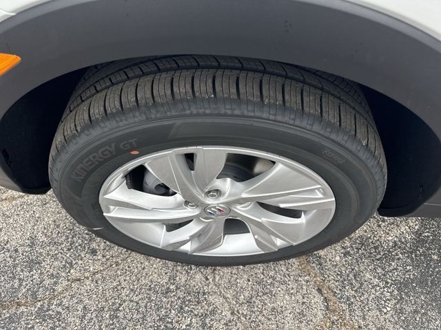 Buick Encore GX Vehicle Full-screen Gallery Image 10