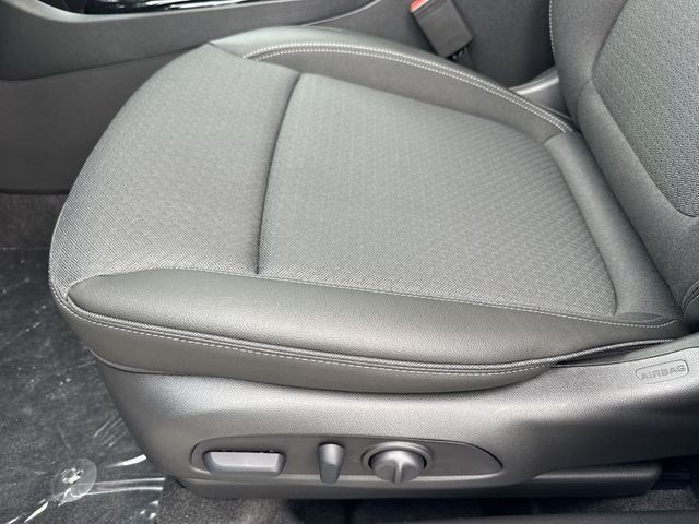 Buick Encore GX Vehicle Full-screen Gallery Image 12