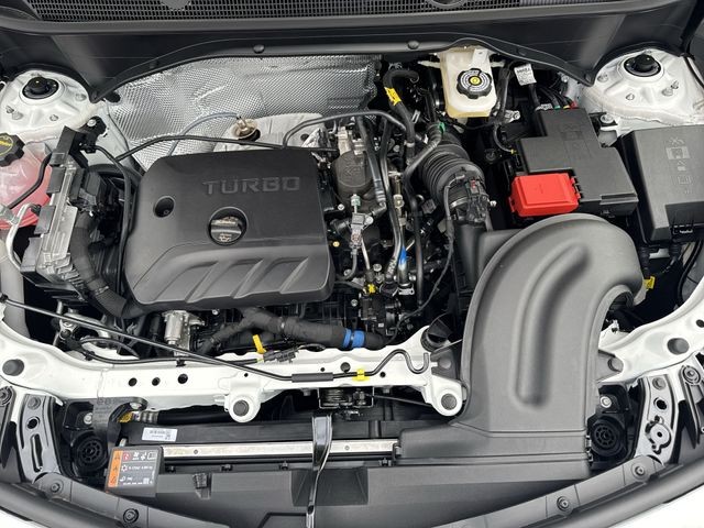 Buick Encore GX Vehicle Full-screen Gallery Image 24