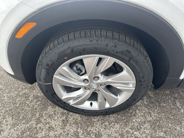 Buick Encore GX Vehicle Full-screen Gallery Image 10