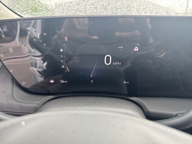 Buick Encore GX Vehicle Full-screen Gallery Image 15