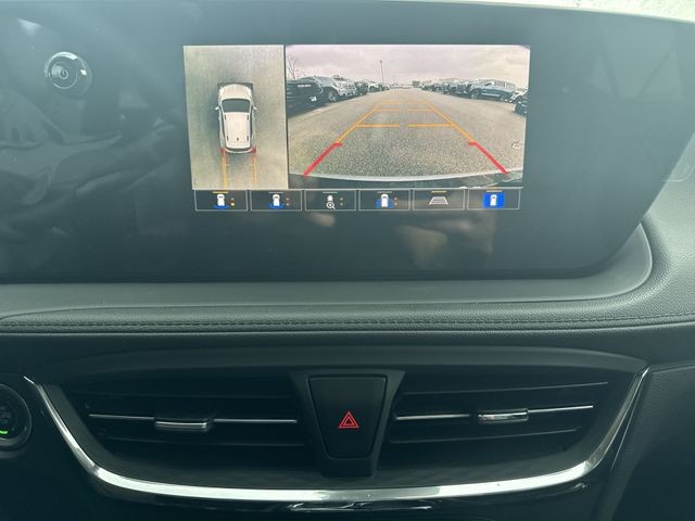 Buick Encore GX Vehicle Full-screen Gallery Image 17