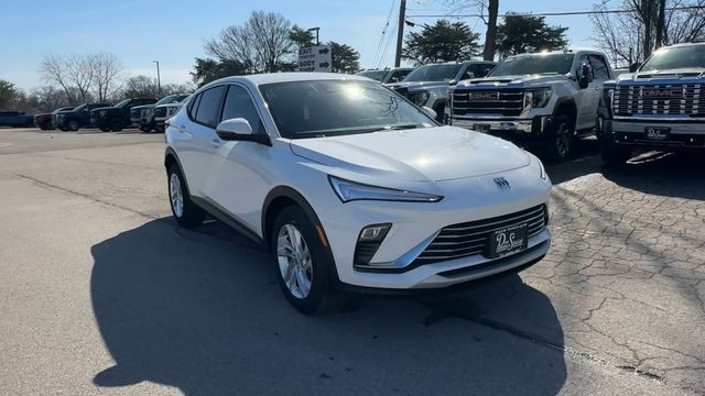 Buick Envista Vehicle Full-screen Gallery Image 02