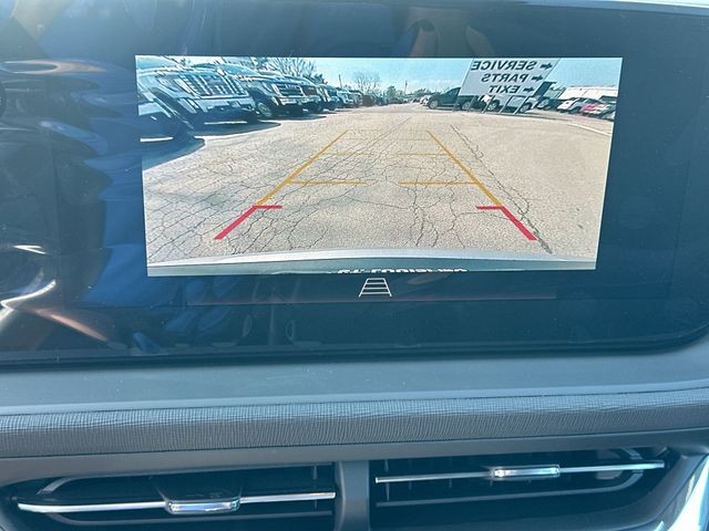 Buick Envista Vehicle Full-screen Gallery Image 17