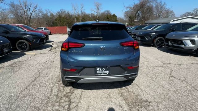 Buick Encore GX Vehicle Full-screen Gallery Image 07