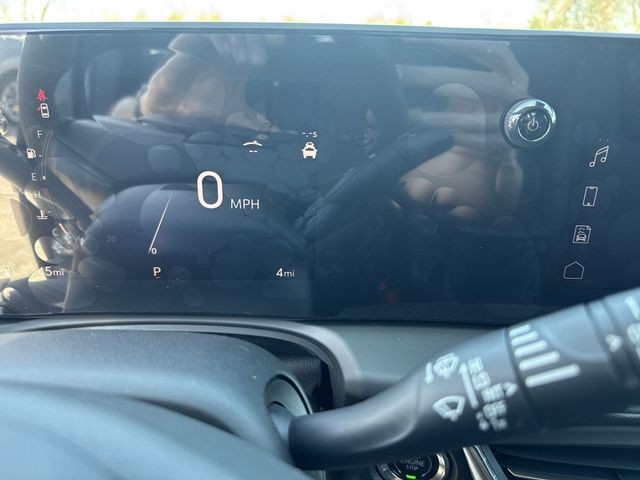 Buick Encore GX Vehicle Full-screen Gallery Image 15