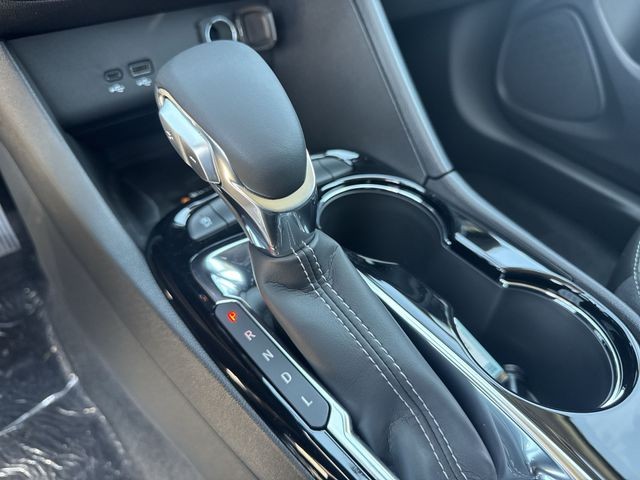 Buick Encore GX Vehicle Full-screen Gallery Image 19