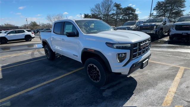 GMC Canyon Vehicle Full-screen Gallery Image 02