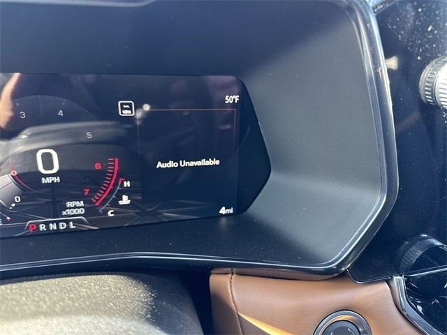 GMC Canyon Vehicle Full-screen Gallery Image 15