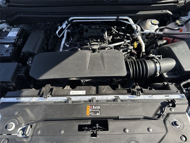 GMC Canyon Vehicle Full-screen Gallery Image 25