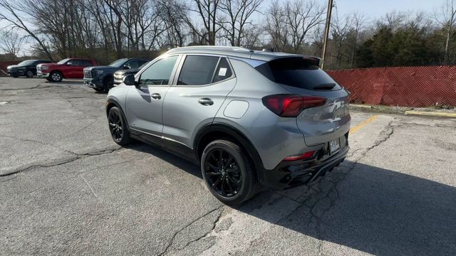 Buick Encore GX Vehicle Full-screen Gallery Image 06