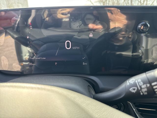 Buick Encore GX Vehicle Full-screen Gallery Image 15