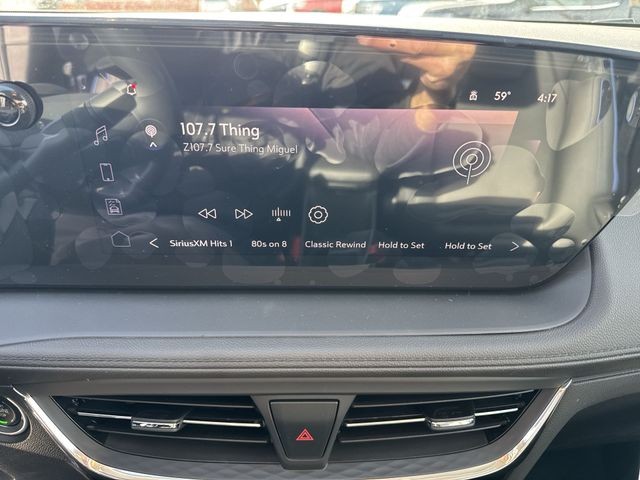 Buick Encore GX Vehicle Full-screen Gallery Image 16