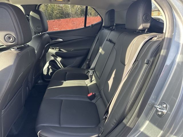 Buick Encore GX Vehicle Full-screen Gallery Image 22