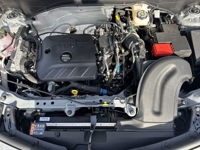 Buick Encore GX Vehicle Full-screen Gallery Image 25