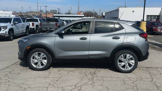 Buick Encore GX Vehicle Full-screen Gallery Image 05