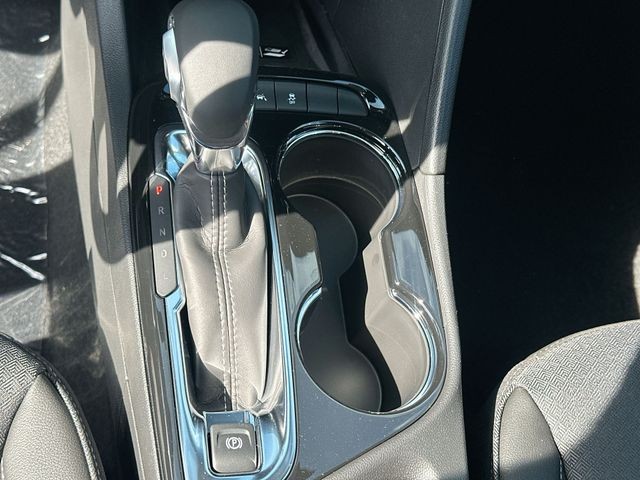 Buick Encore GX Vehicle Full-screen Gallery Image 20