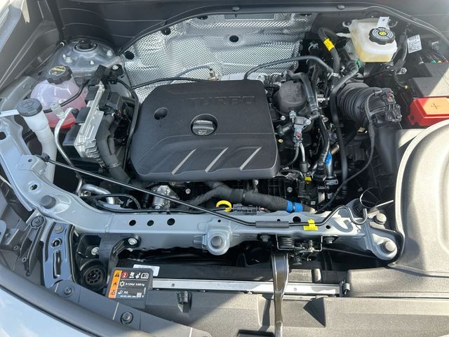 Buick Encore GX Vehicle Full-screen Gallery Image 24