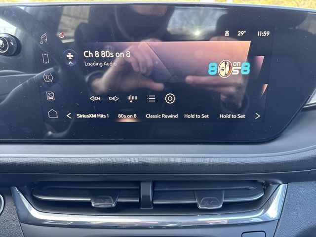 Buick Envista Vehicle Full-screen Gallery Image 16