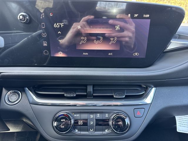 Buick Envista Vehicle Full-screen Gallery Image 18