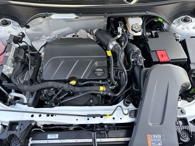 Buick Envista Vehicle Full-screen Gallery Image 24