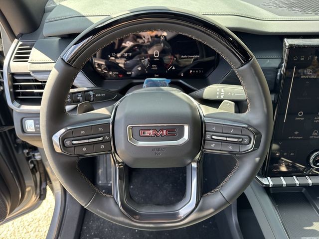 GMC Acadia Vehicle Full-screen Gallery Image 14