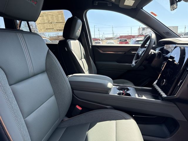 GMC Acadia Vehicle Full-screen Gallery Image 25