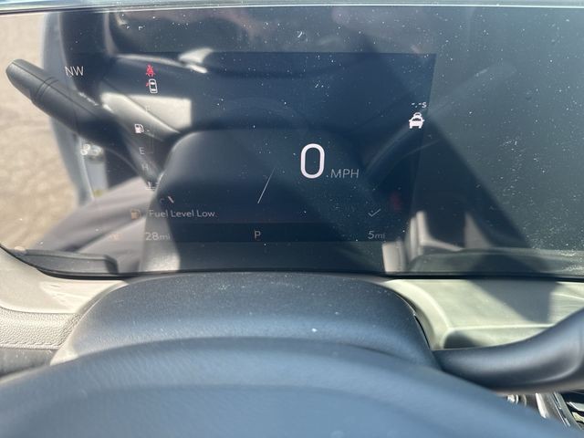 Buick Encore GX Vehicle Full-screen Gallery Image 15